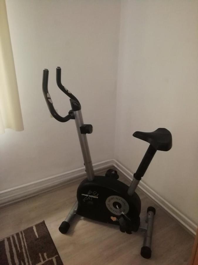 Apartment Green Free Private Parking Novi Sad Eksteriør billede