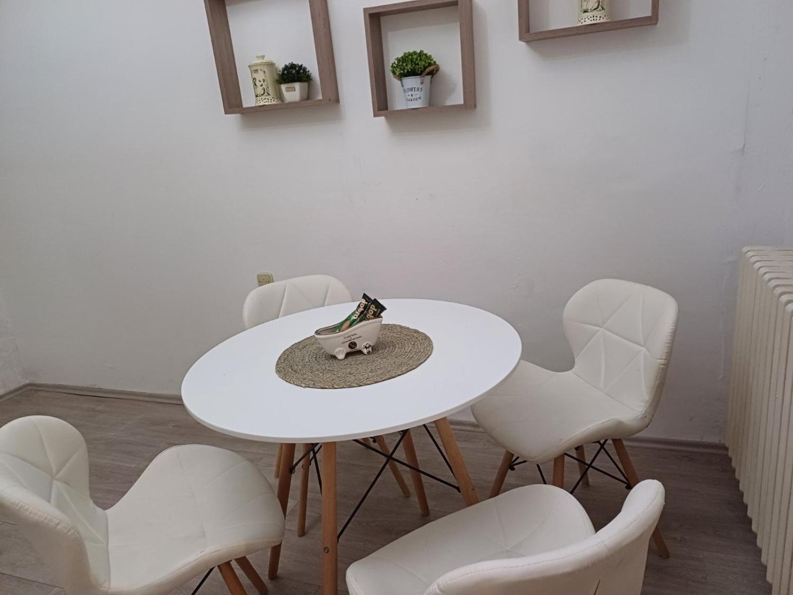 Apartment Green Free Private Parking Novi Sad Eksteriør billede