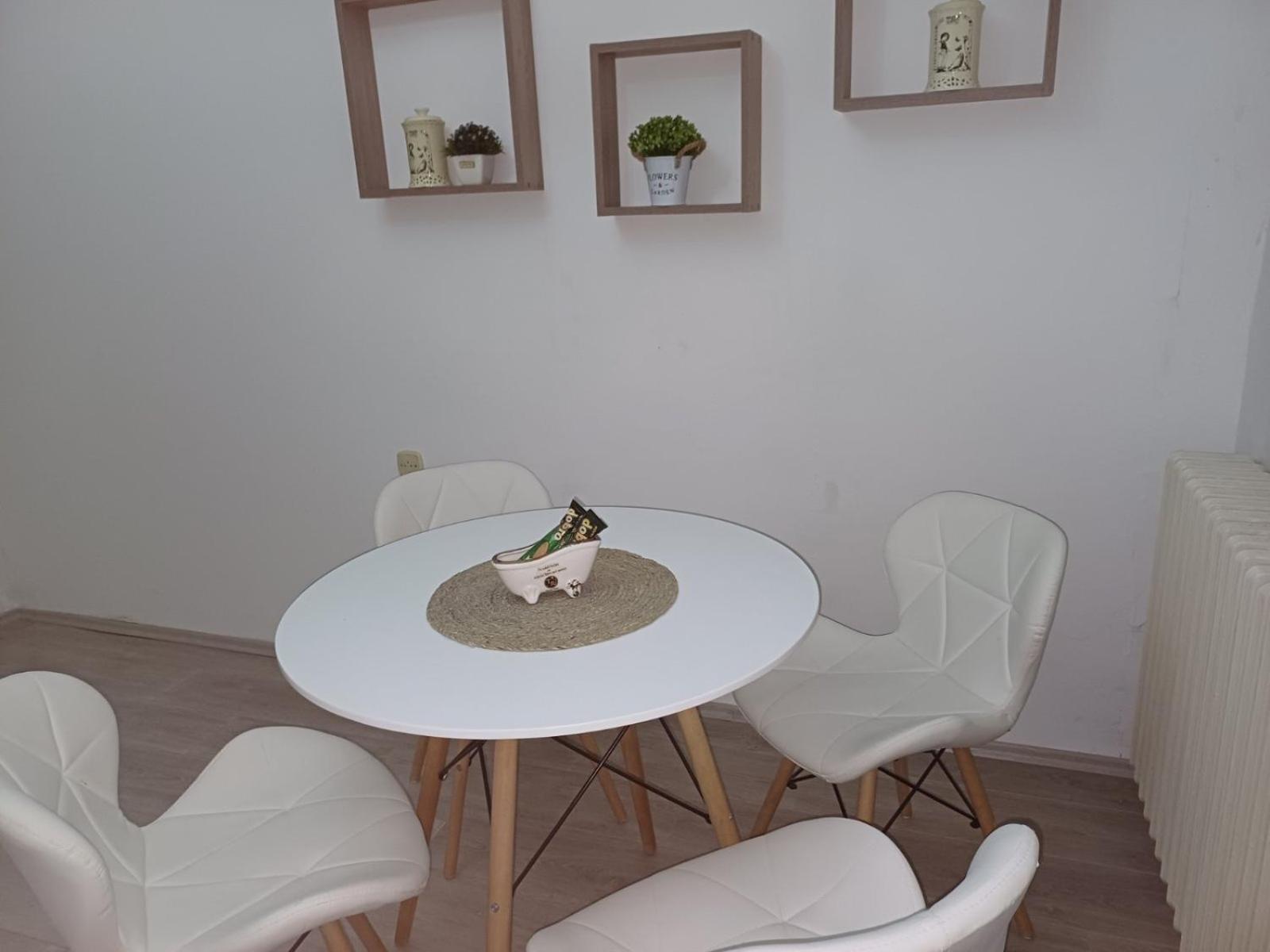 Apartment Green Free Private Parking Novi Sad Eksteriør billede